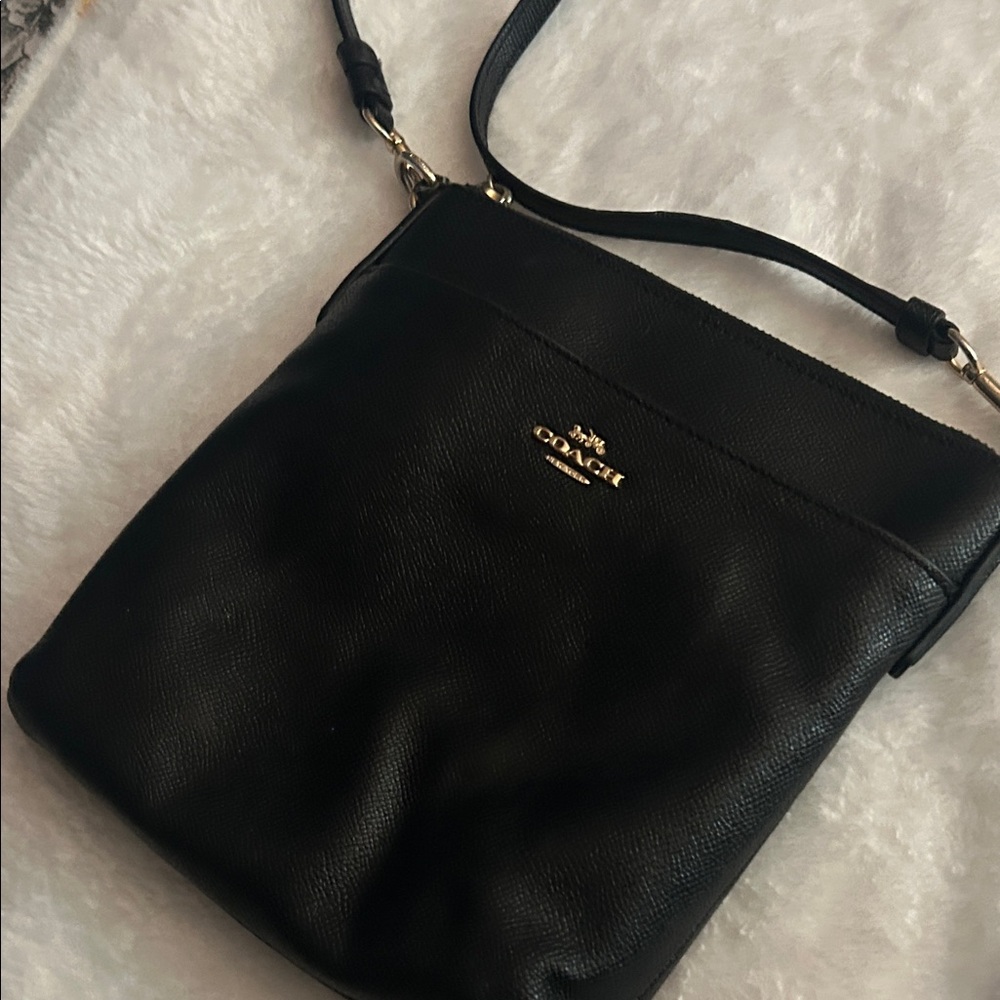 Coach Black Leather Crossbody Bag with Gold Details - Picture 5 of 5